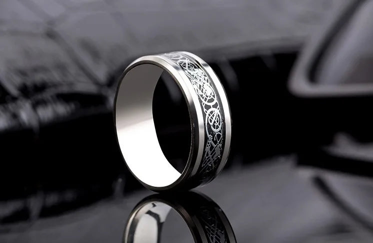 Fashion 8mm Men Blue  Beveled Edge Stainless Steel Celtic Dragon Ring Zircon Inlay Red Carbon Fibre Ring Men Wedding Band