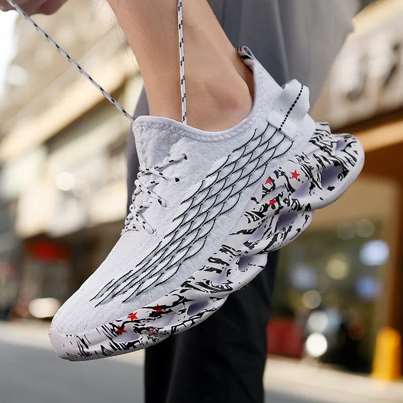 Spring and autumn new men's running shoes breathable casual sports shoes light fashion plus size 39-46 non-slip vulcanized shoes