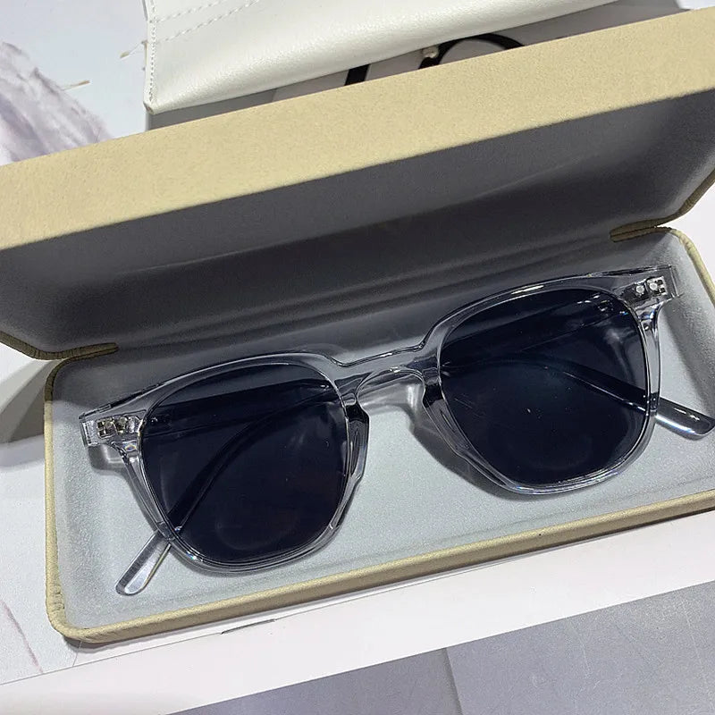 Women's Sunglasses Square Frame Glasses Women Fashion Lenses Oversized Shades replicas of luxury Sun Glasses UV400 Eyewear