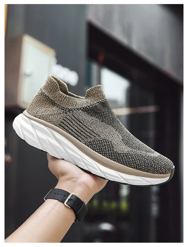 Breathable new men's and women's casual shoes spring and autumn light couples walking non-slip sports shoes large size