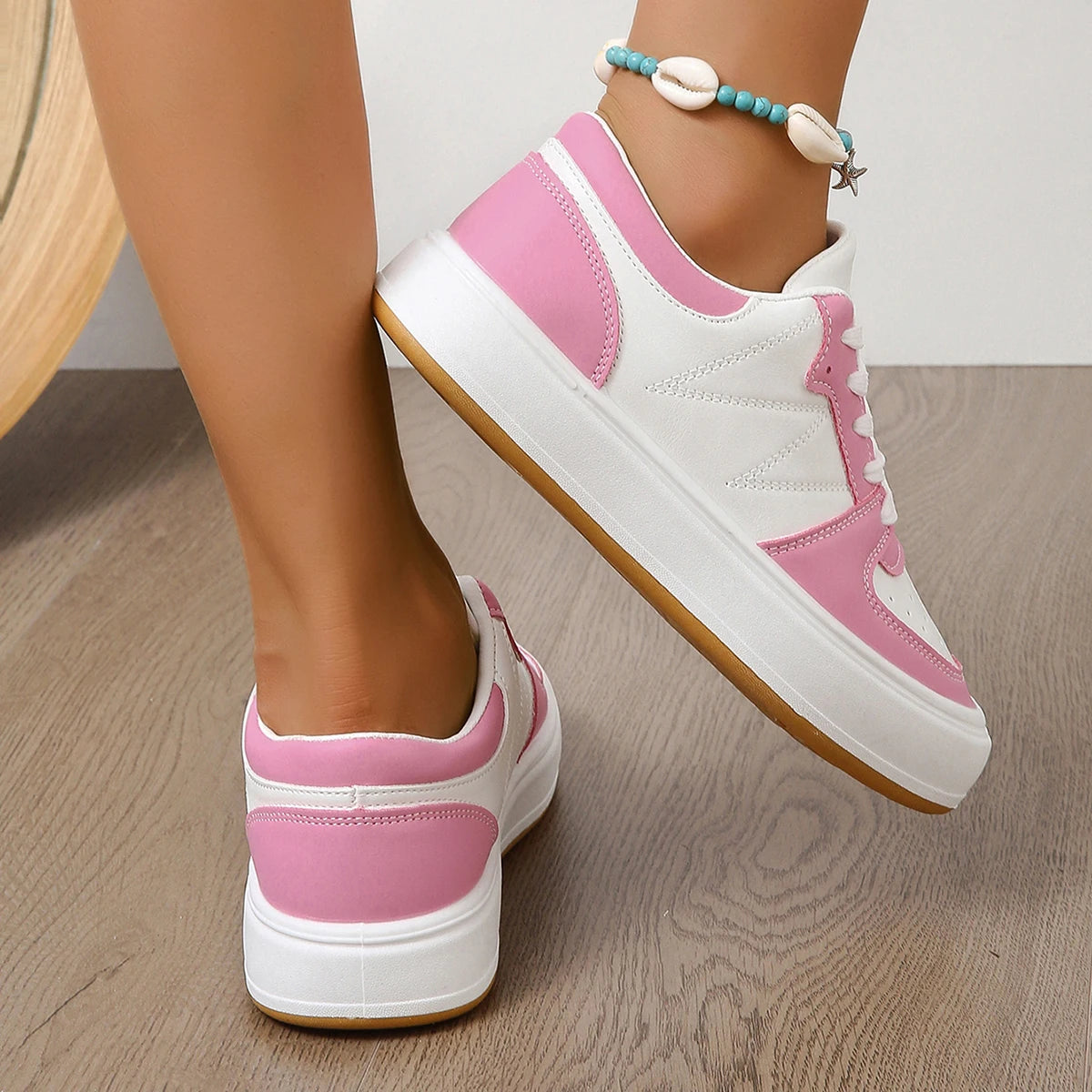 Women's casual sports shoes with thick soles and lace up board shoes