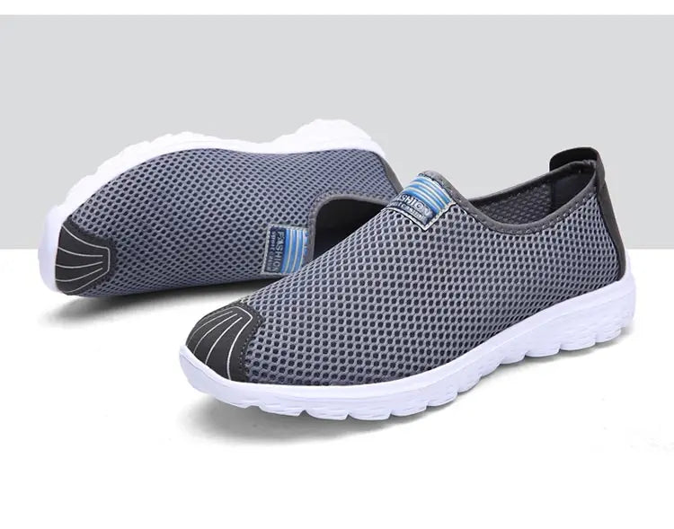 Couples summer Breathable net outdoor non-slip light walking casual walking shoes Walking men and women can be large size