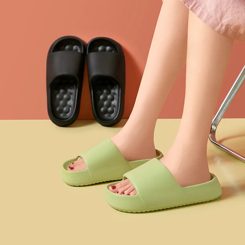 Thick Platform Bathroom Home Slippers Women Cloud Slippers Summer Soft Sole Eva Indoor Sandals Non-Slip Flip Flop Men Slippers