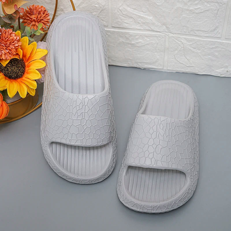 Women's Eva Soft Sole Home Slippers Non-Slip Bathroom Indoor Slides Woman 2024 Summer Comfort Light Cloud Sandals Flip-Flops