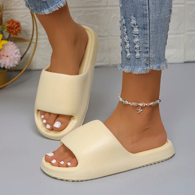 Simple Soft Sole Home Slippers for Women Non Slip Flat Heels Bathroom Slippers Woman 2024 Summer Outdoor Cloud Slides Sandals