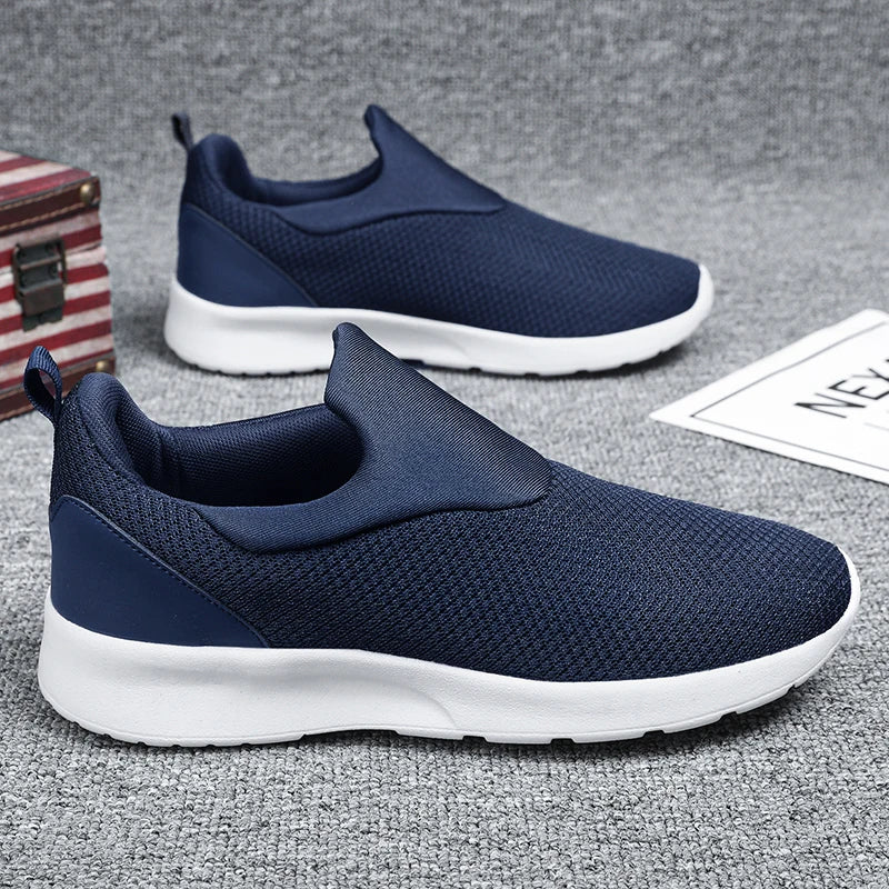 Men's casual sports shoes lightweight spring and autumn mesh surface breathable non-slip flat men's fashion walking loafers