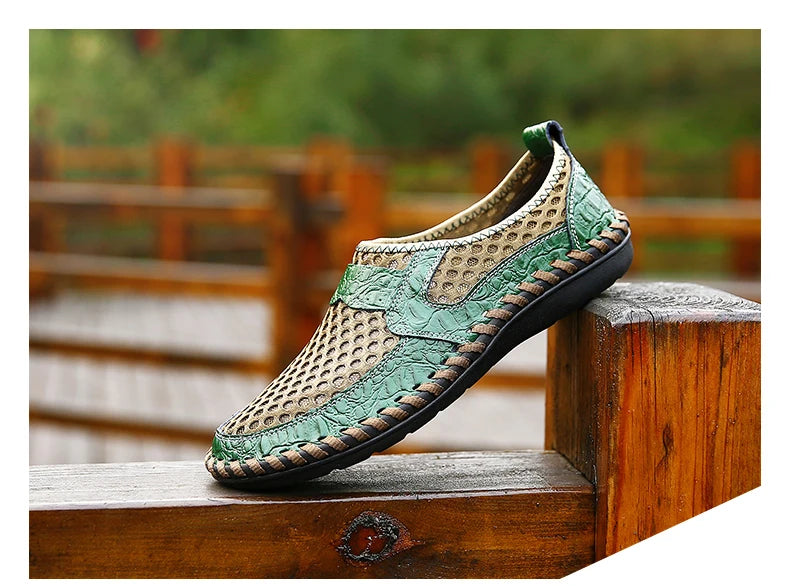 Men's mesh flying woven casual sports shoe cover feet breathable comfortable flat shoes light walking men's shoes new