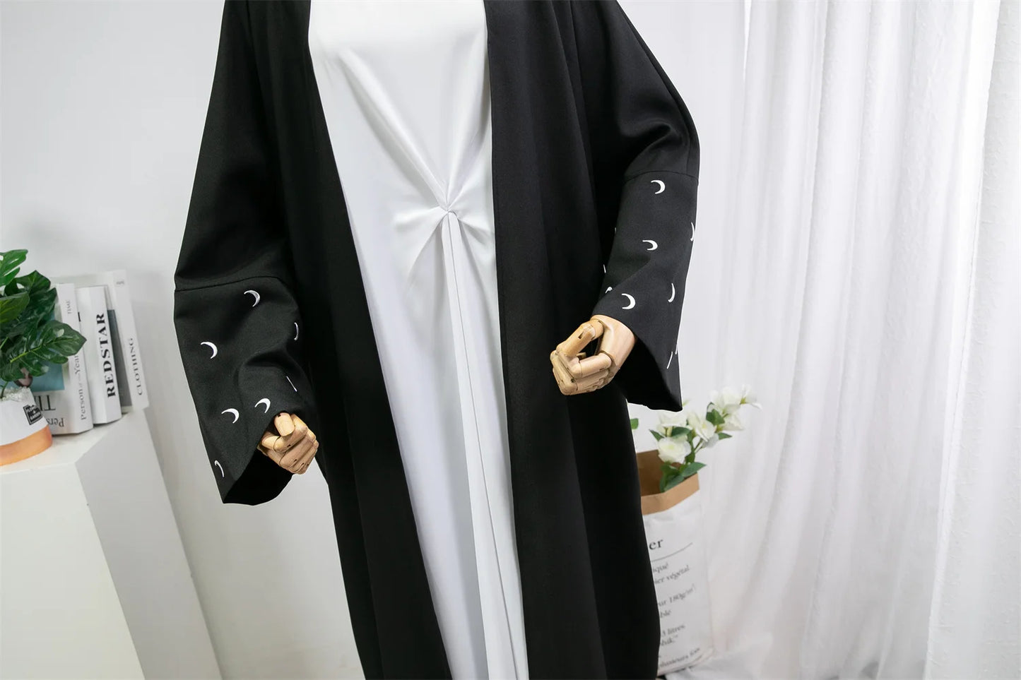 Loose Kaftan Muslim Abayas Women's Islamic Clothing Moon Embroidery Open Front Abaya Long Sleeve Maxi Length Dress Women Jilbabs