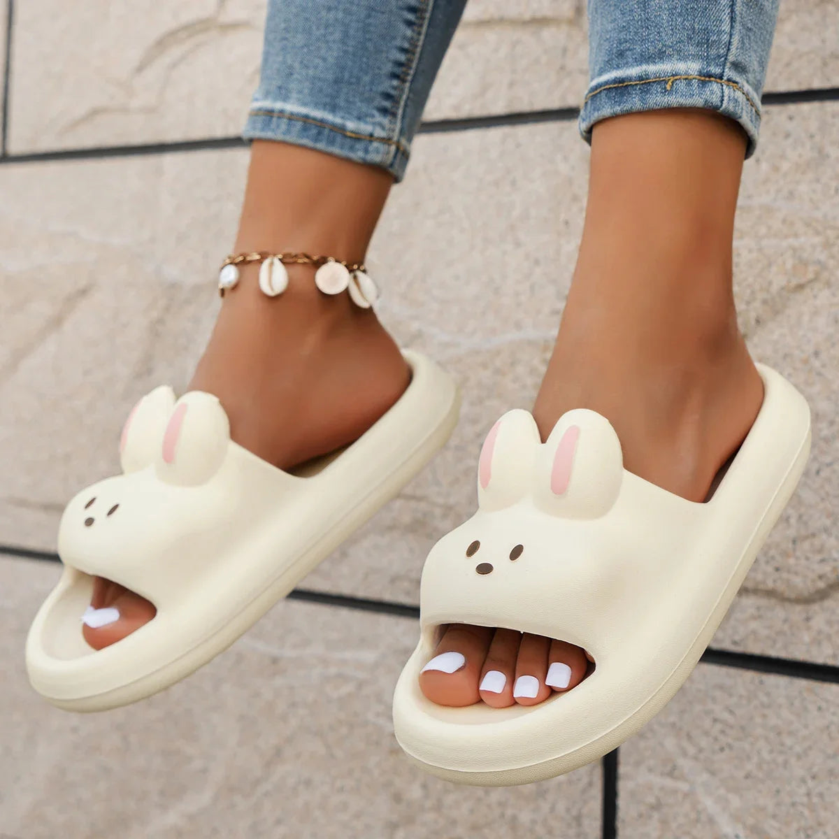 New Women's Cute Slippers Fashionable and Versatile Home Slippers Bathroom Sandals