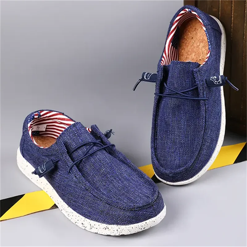 New men's large size canvas shoes flat comfortable casual shoes walking men shoes cover foot spring and autumn40-48