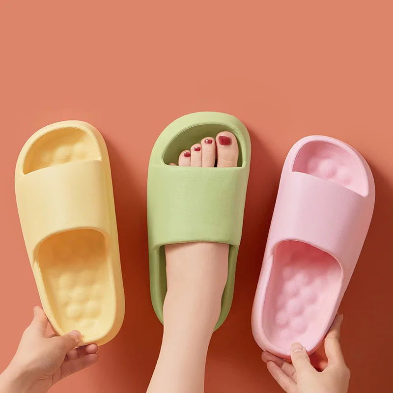 Thick Platform Bathroom Home Slippers Women Cloud Slippers Summer Soft Sole Eva Indoor Sandals Non-Slip Flip Flop Men Slippers