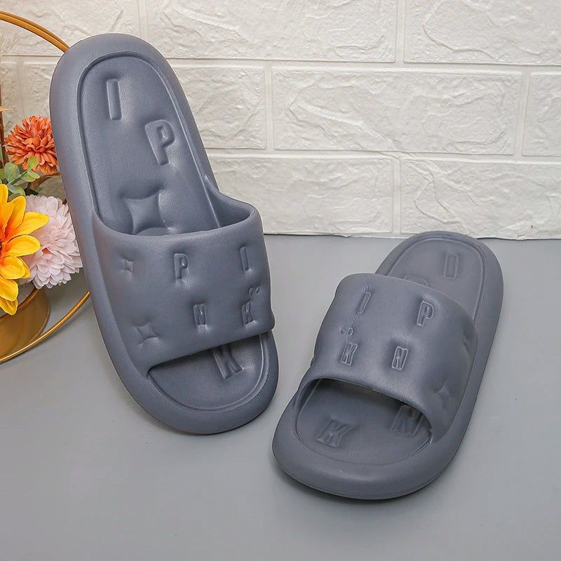 2024 Summer Soft Sole Cloud Slippers Women 2024 Summer Lightweight Platform Sandals Woman Non Slip Flat Indoor Slide House Shoes