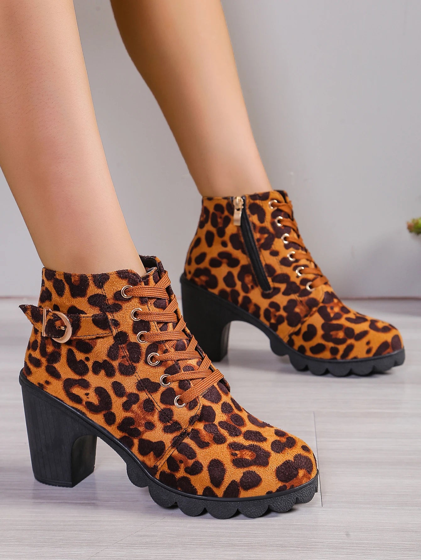 Women's new leopard print short boots 2024 new autumn and winter casual fashion women's shoes internet famous Chelsea boots