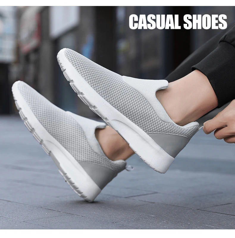 Men's casual sports shoes lightweight spring and autumn mesh surface breathable non-slip flat men's fashion walking loafers