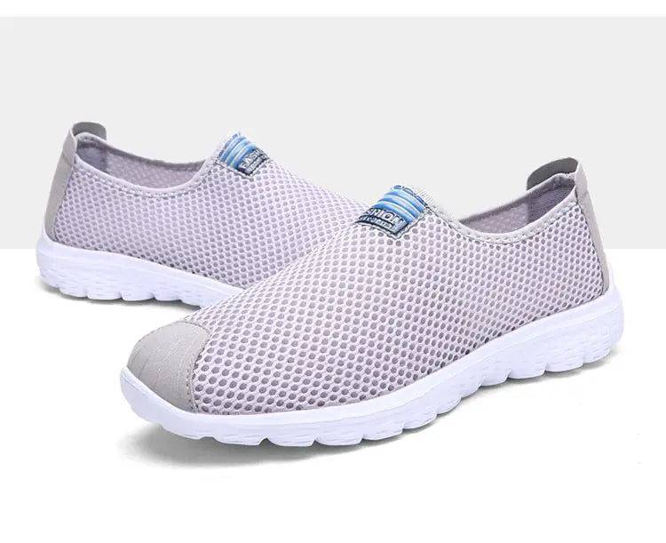 Couples summer Breathable net outdoor non-slip light walking casual walking shoes Walking men and women can be large size