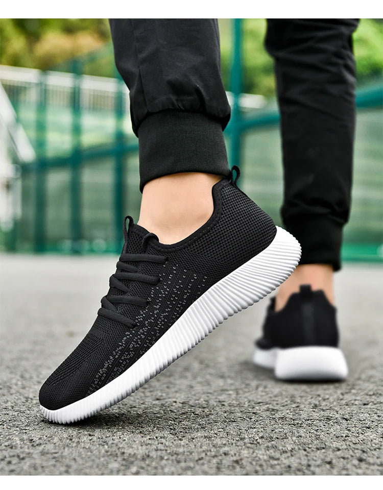 2024 Spring and Autumn mesh surface breathable running casual sneakers for men Flat lace-up light walking shoes for men