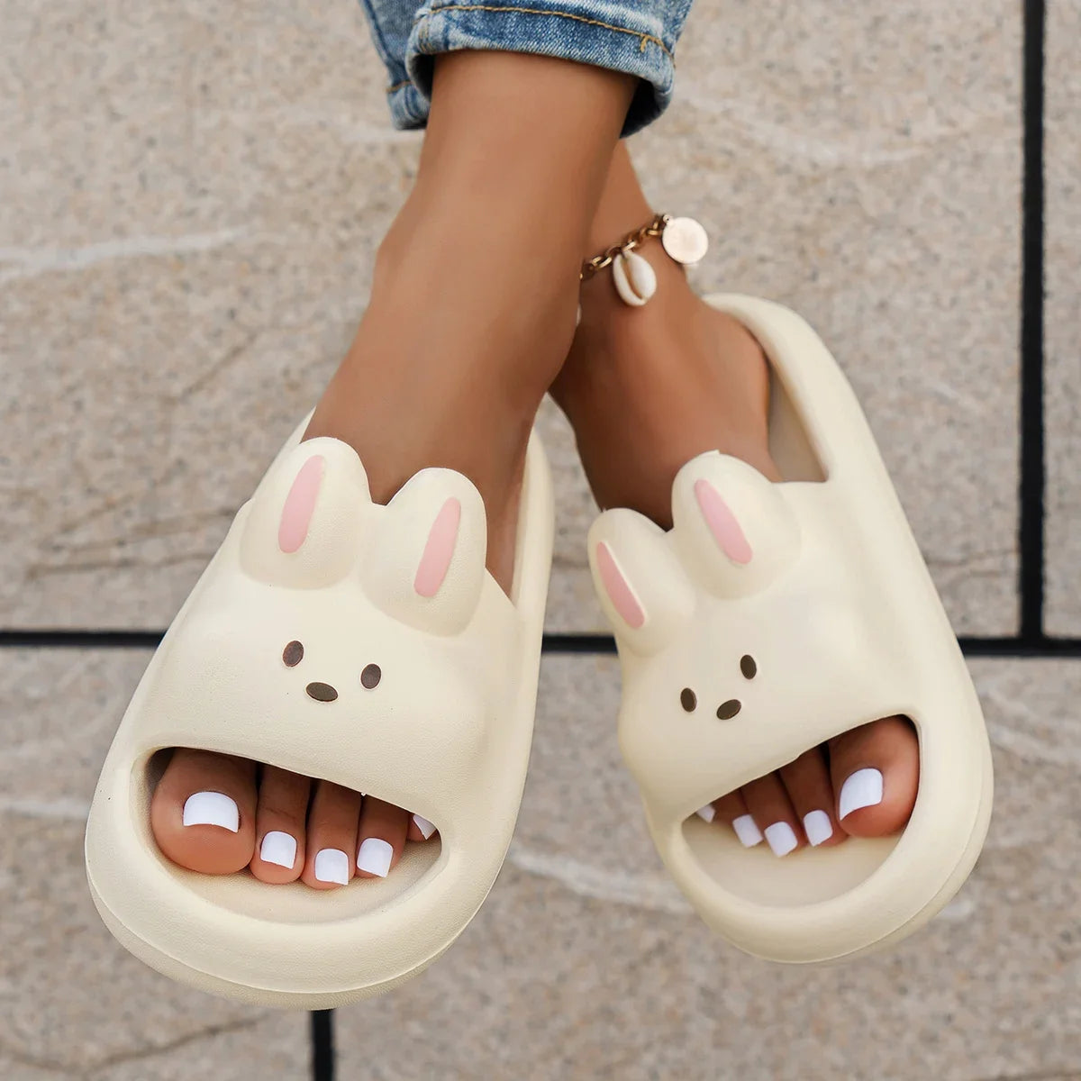 New Women's Cute Slippers Fashionable and Versatile Home Slippers Bathroom Sandals