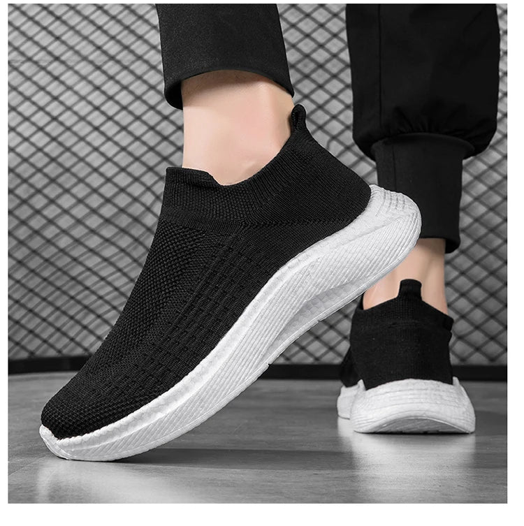 Men's and women's sports shoes breathable couple casual running shoes comfortable lightweight non-slip large size designer