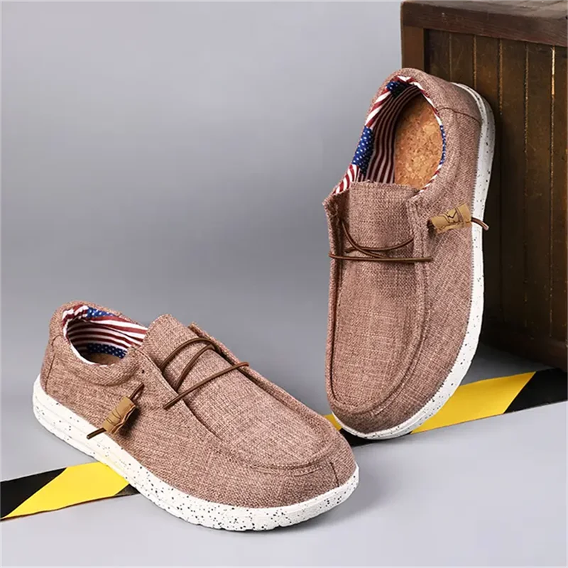 New men's large size canvas shoes flat comfortable casual shoes walking men shoes cover foot spring and autumn40-48