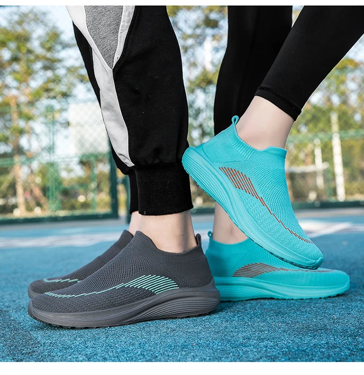 Men's and women's shoes Spring and autumn new breathable mesh shoes flat shoes light casual comfortable sneakers couple