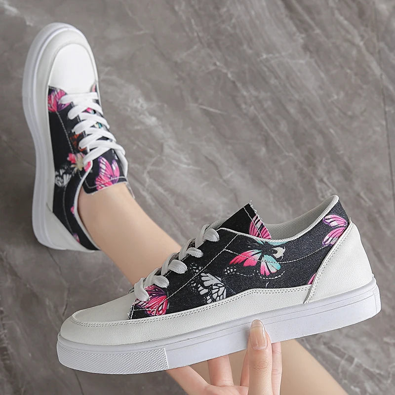 Women's new embroidered canvas shoes, comfortable and versatile, flat and breathable board shoes, casual sports shoes