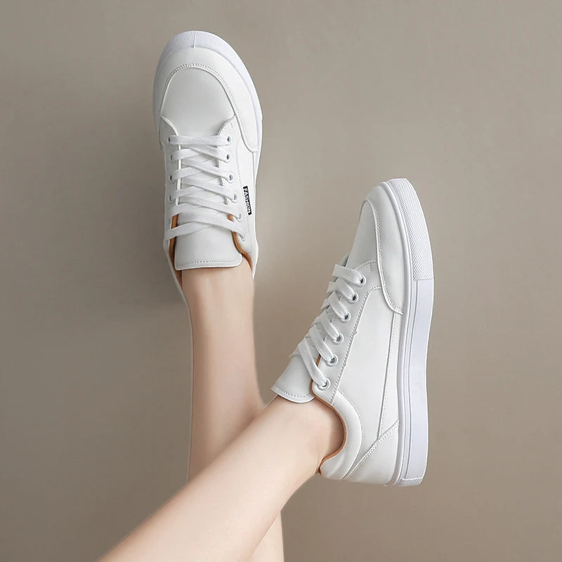 Women's new white shoes, comfortable and versatile, flat and breathable board shoes, casual sports shoes