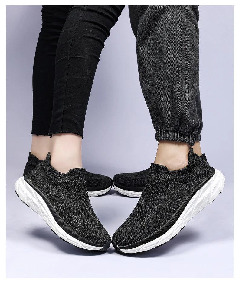 Breathable new men's and women's casual shoes spring and autumn light couples walking non-slip sports shoes large size