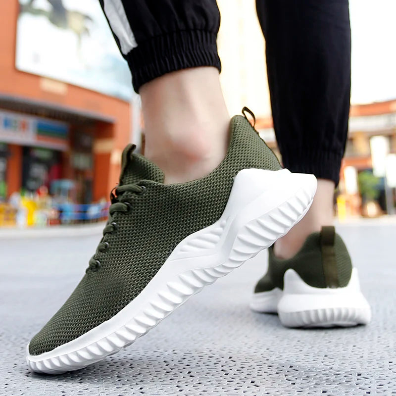 New large size men's shoes mesh surface breathable fashion thick sole sneakers loafers casual sports mens shoes vulcanized shoes