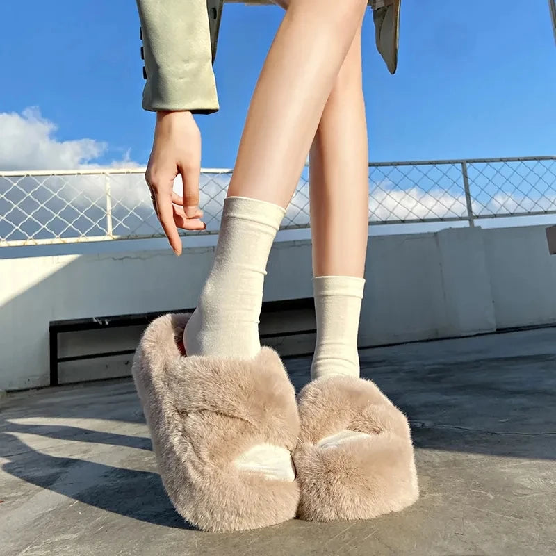 Chunky Platform Fur Slippers Women 2023 Winter Thick Bottom Furry Outdoor Slippers Woman Plus Size 42 Short Plush Designer Shoes