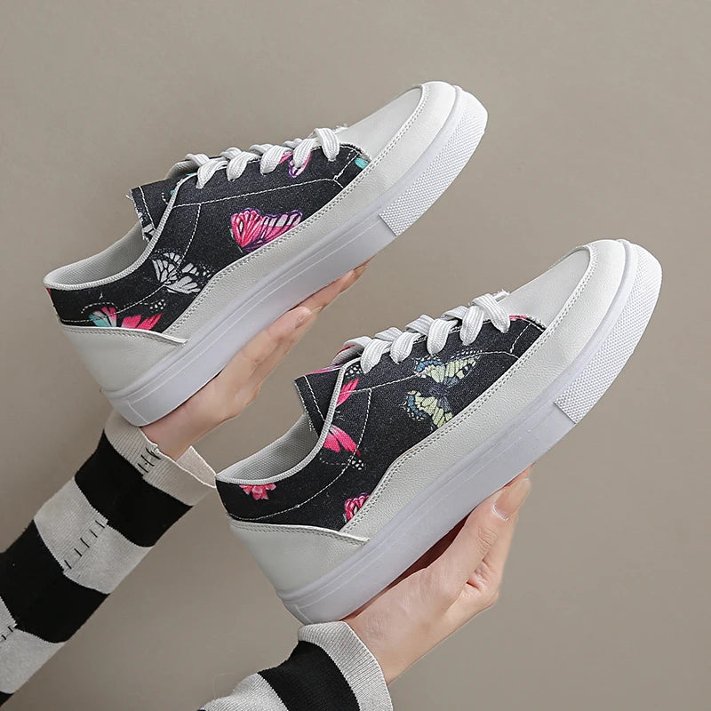 Women's new embroidered canvas shoes, comfortable and versatile, flat and breathable board shoes, casual sports shoes