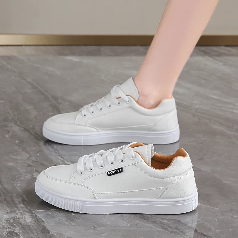 Women's new white shoes, comfortable and versatile, flat and breathable board shoes, casual sports shoes