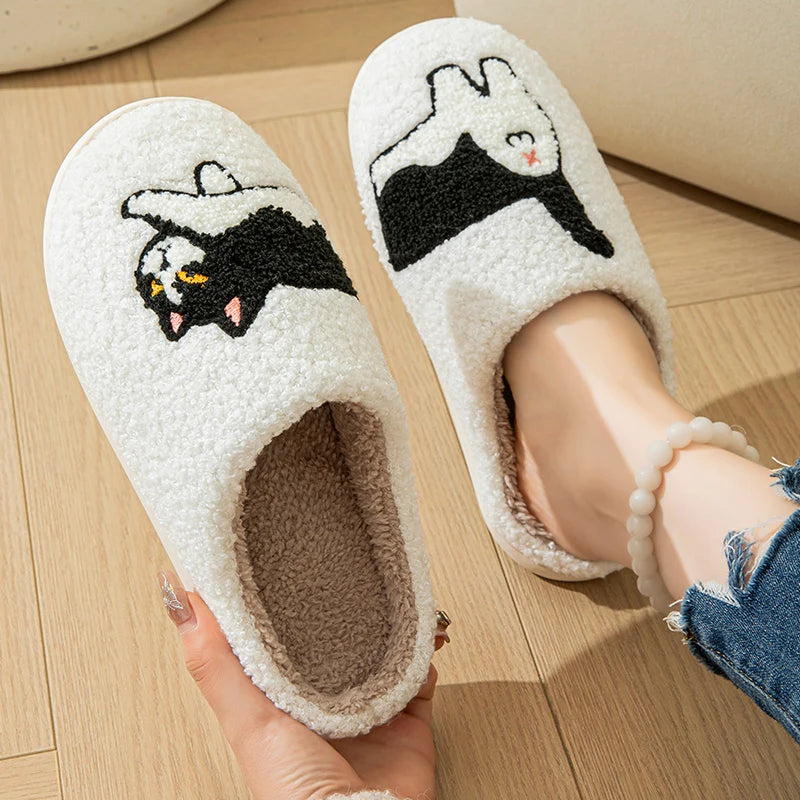 Cartoon Cat Puppy Embroidered Home Slippers Women 2024 Winter Closed Toe Cotton Slippers Woman Non Slip Flat Heels Indoor Shoes