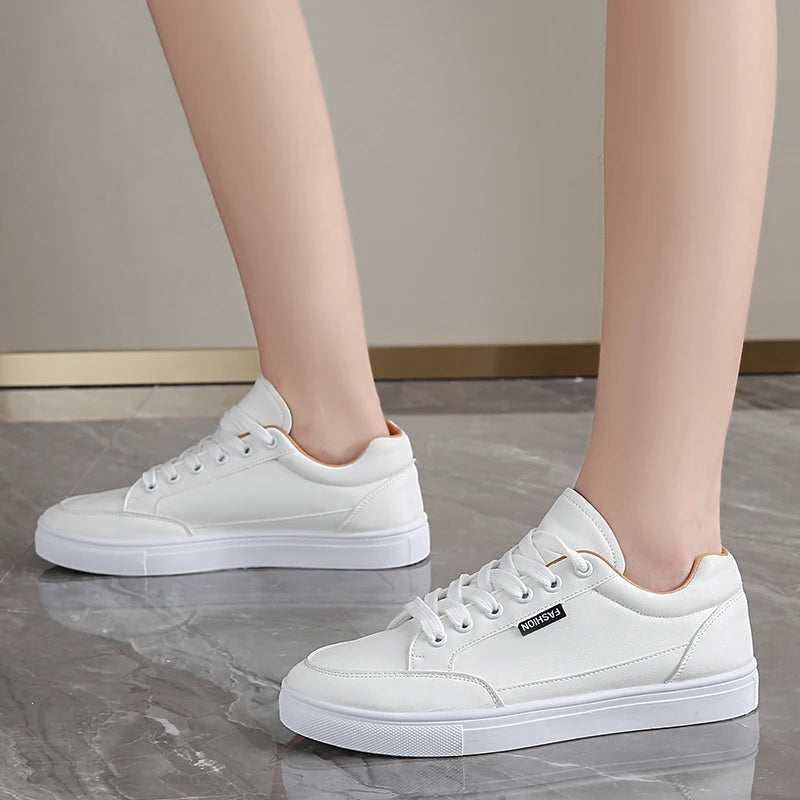 Women's new white shoes, comfortable and versatile, flat and breathable board shoes, casual sports shoes