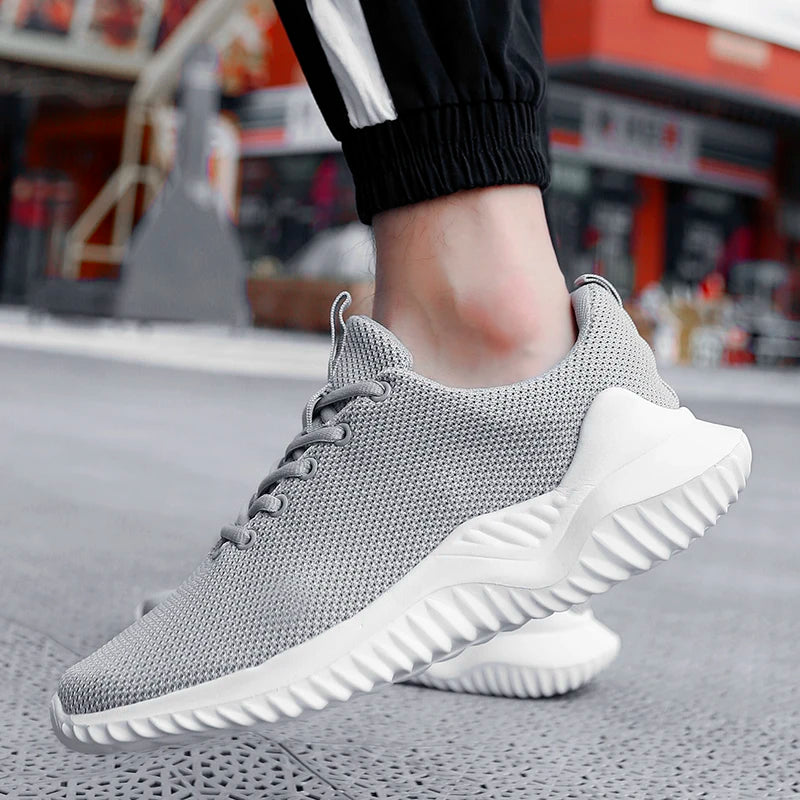 New large size men's shoes mesh surface breathable fashion thick sole sneakers loafers casual sports mens shoes vulcanized shoes