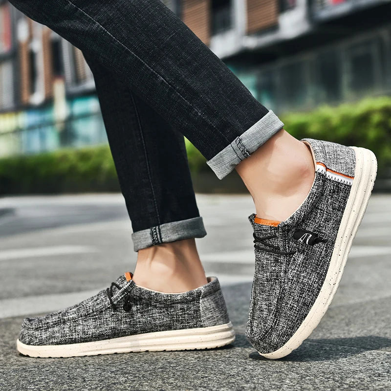 New large size men's canvas shoes thick sole light leisure sneakers men loafers walking sports fashion men's vulcanized shoes