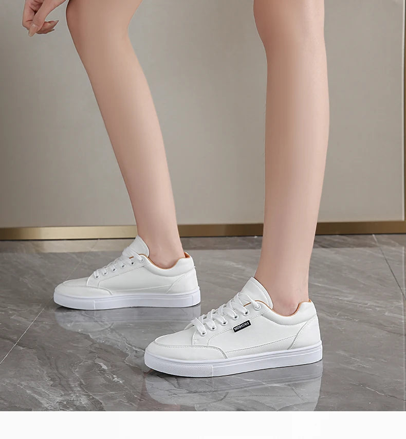 Women's new white shoes, comfortable and versatile, flat and breathable board shoes, casual sports shoes