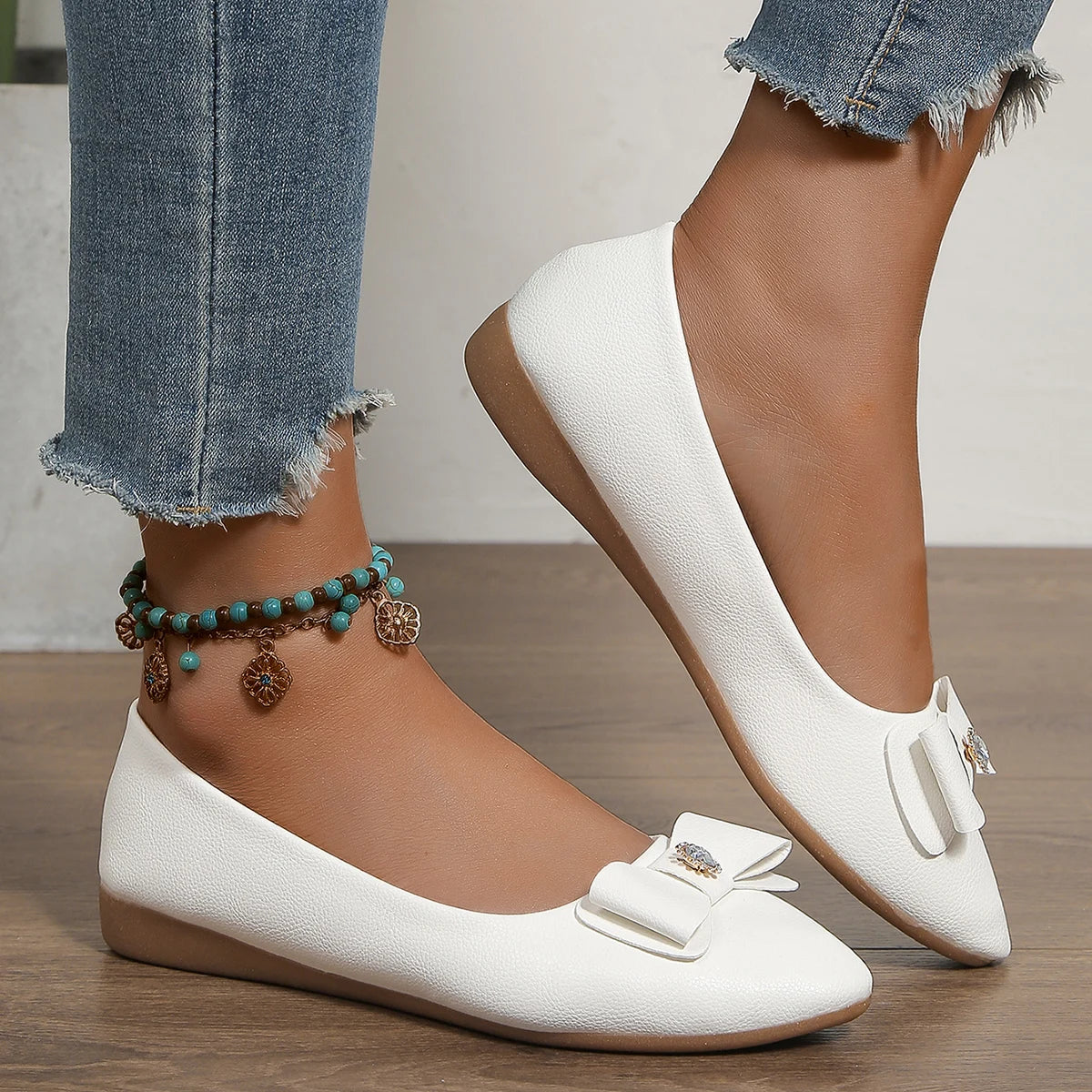 Women's casual single shoes in 2024, new versatile and comfortable, one footed bean shoes, bow Mary Jane shoes