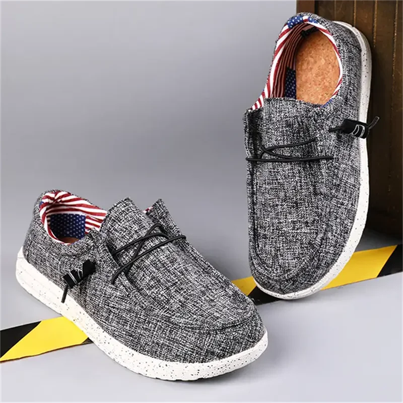 New men's large size canvas shoes flat comfortable casual shoes walking men shoes cover foot spring and autumn40-48