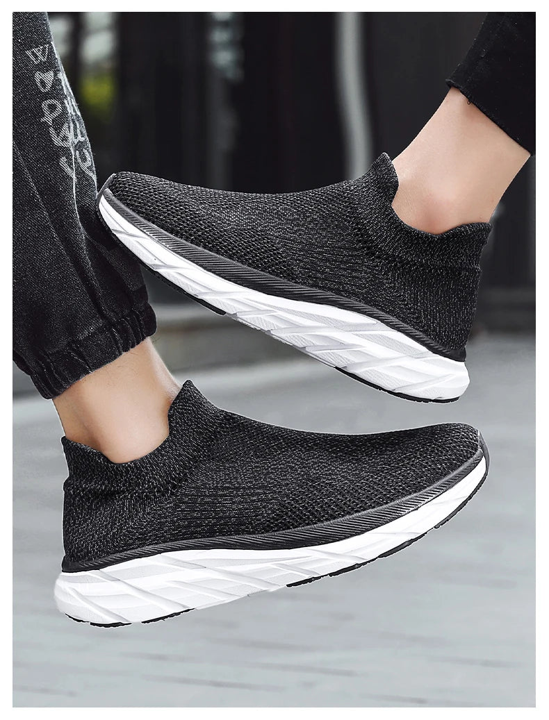 Breathable new men's and women's casual shoes spring and autumn light couples walking non-slip sports shoes large size