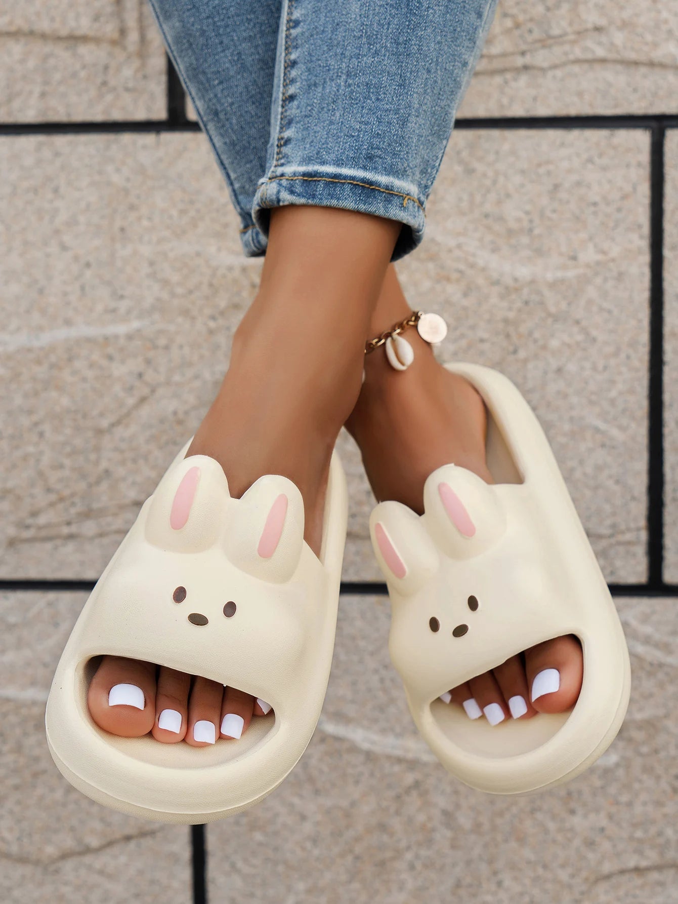 New Women's Cute Slippers Fashionable and Versatile Home Slippers Bathroom Sandals