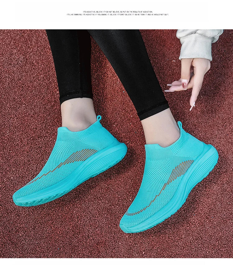 Men's and women's shoes Spring and autumn new breathable mesh shoes flat shoes light casual comfortable sneakers couple