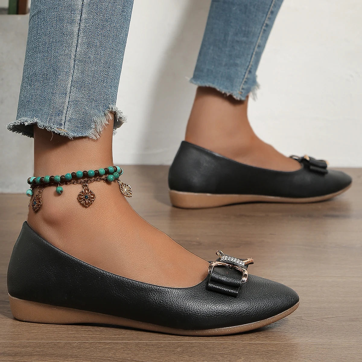 Women's casual single shoes in 2024, new versatile and comfortable, one footed bean shoes, bow Mary Jane shoes