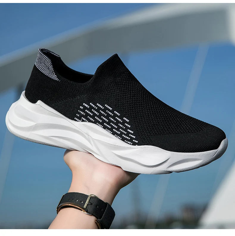 New men's and women's spring and autumn lovers flying woven sports casual shoes large size running shoes men's and women's shoes