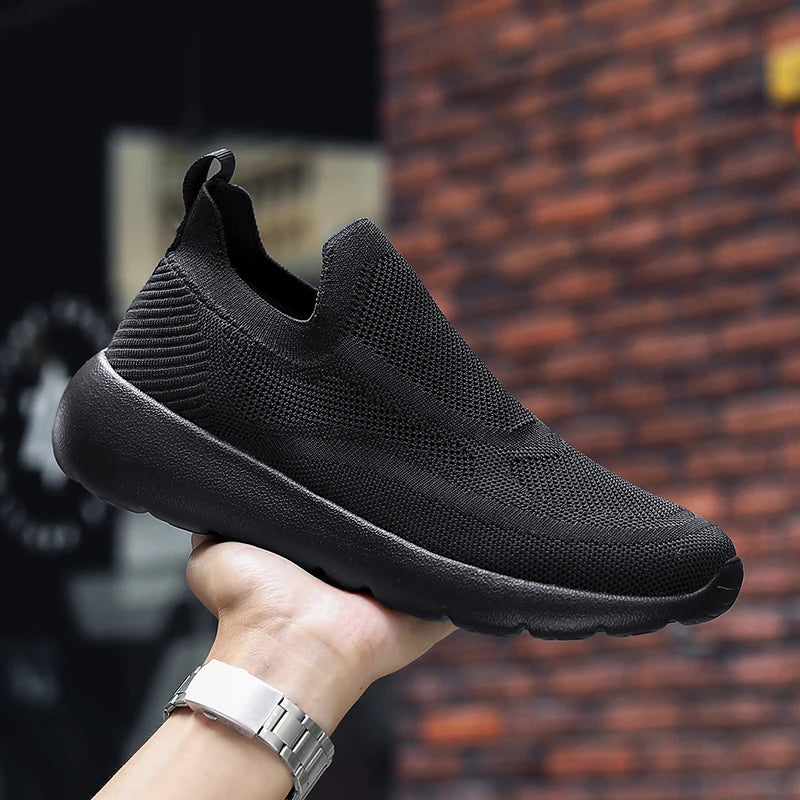 Designer's new pair of casual sports shoes for men and women mesh breathable comfortable shoes large size running shoes