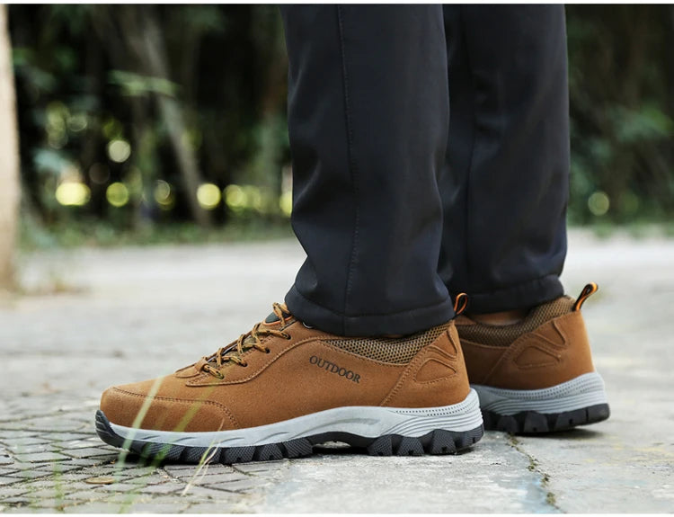 Men's casual sports shoes outdoor hiking shoes hiking plus size new non-slip comfortable men's shoes new designer