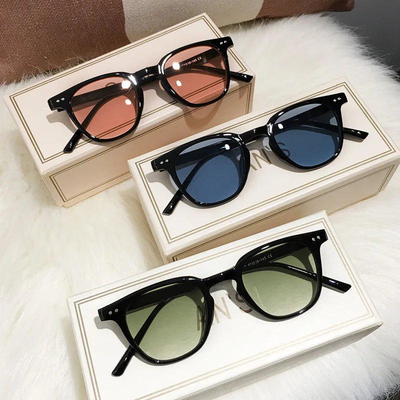 Women's Sunglasses Square Frame Glasses Women Fashion Lenses Oversized Shades replicas of luxury Sun Glasses UV400 Eyewear