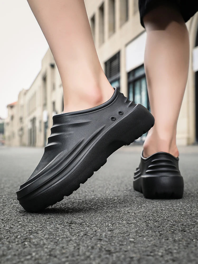 Spring and autumn light anti-slip waterproof oil chef work leisure safety shoes for men and women sports low-top shoes new