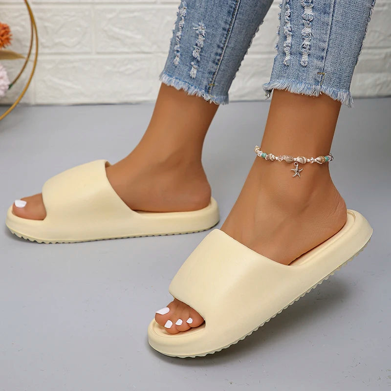 Simple Soft Sole Home Slippers for Women Non Slip Flat Heels Bathroom Slippers Woman 2024 Summer Outdoor Cloud Slides Sandals