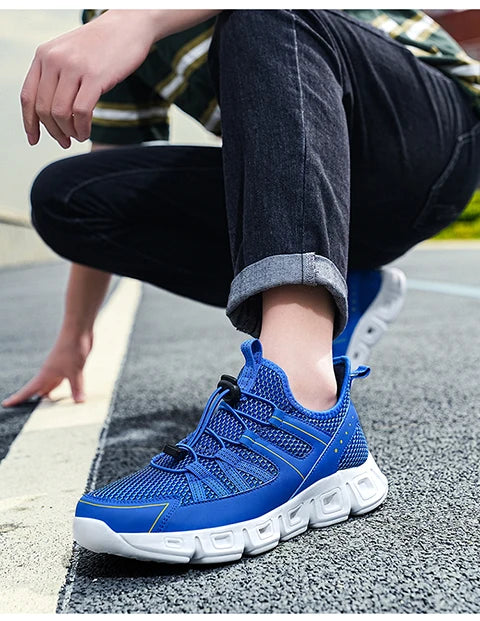 Spring and summer new men's leisure sports breathable mesh light walking shoes large size vulcanized men's shoes