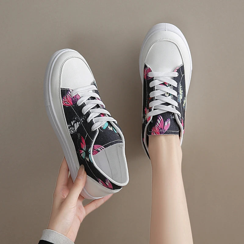 Women's new embroidered canvas shoes, comfortable and versatile, flat and breathable board shoes, casual sports shoes